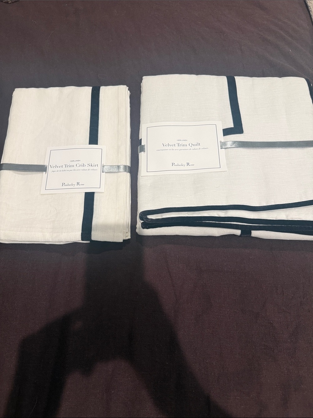 NWT  Pomberley Rose White Velvet Trim baby crib Bedding with black Trim